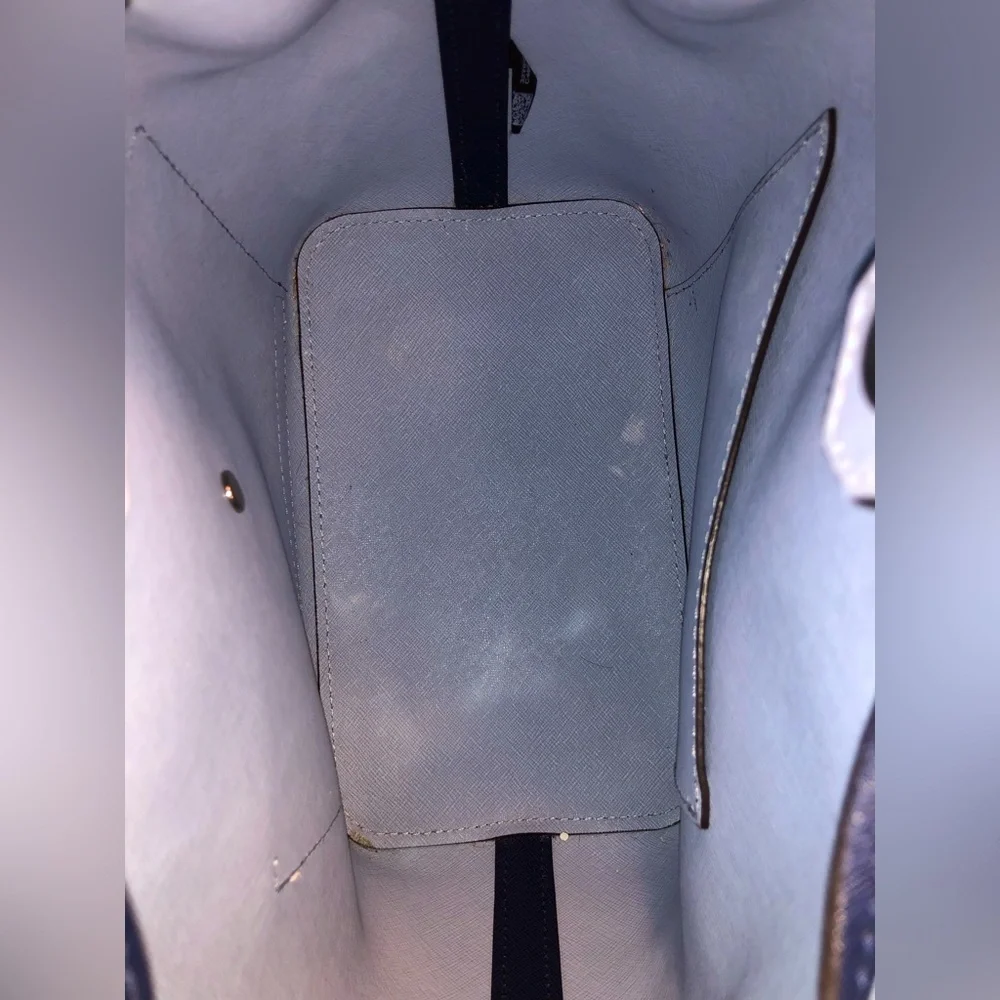 💥Moving to @the_bag_guy💥Michael Kors - Greenwich Medium Bucket Bag - Picture 13 of 16